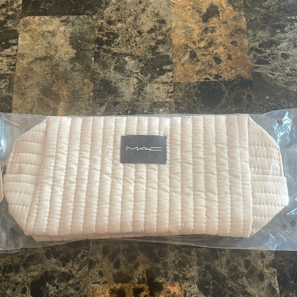 Mac Pouch